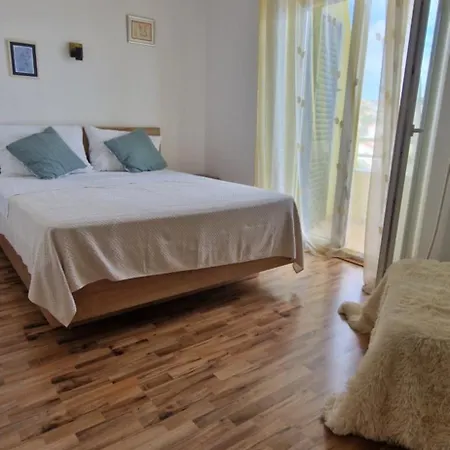 Sunce 2 Vrbnik (Primorje-Gorski Kotar)